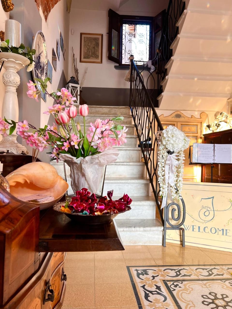 jasmine cottage Hotel in Carrara