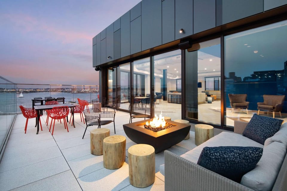 Bar/lounge