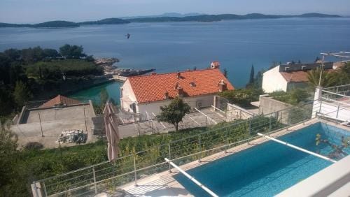 J&B Holiday House Hvar Hotel in Hvar
