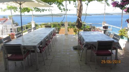 J&B Holiday House Hvar Hotel in Hvar