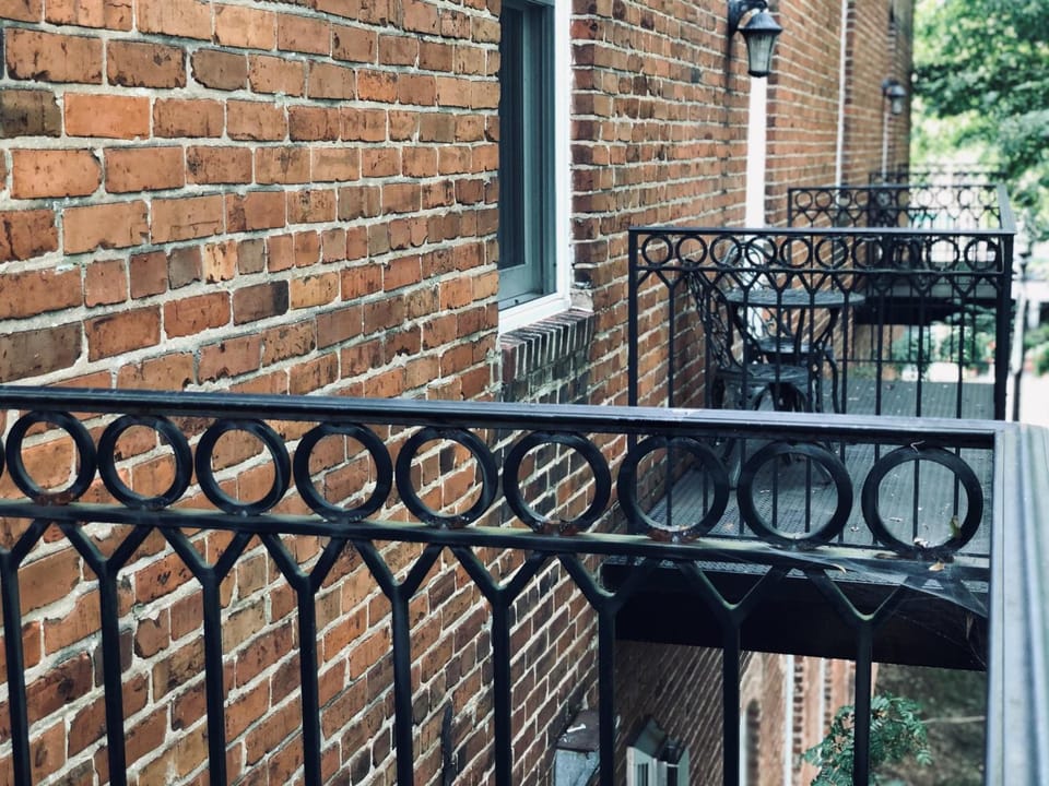 Suites at 249 Hotel in Culpeper