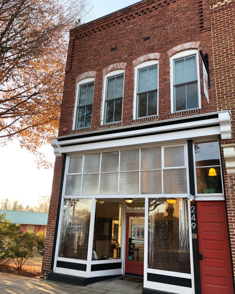 Suites at 249 Hotel in Culpeper