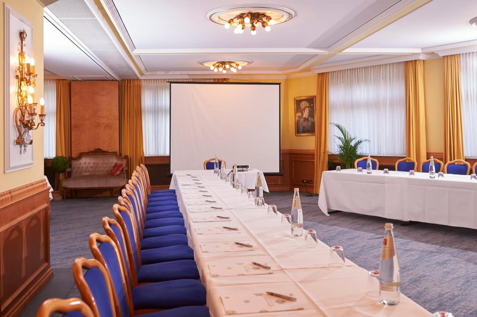 RomanticHOTEL Goldener Karpfen - das kleine, feine Grandhotel direkt in der Altstadt Hotel in Fulda
