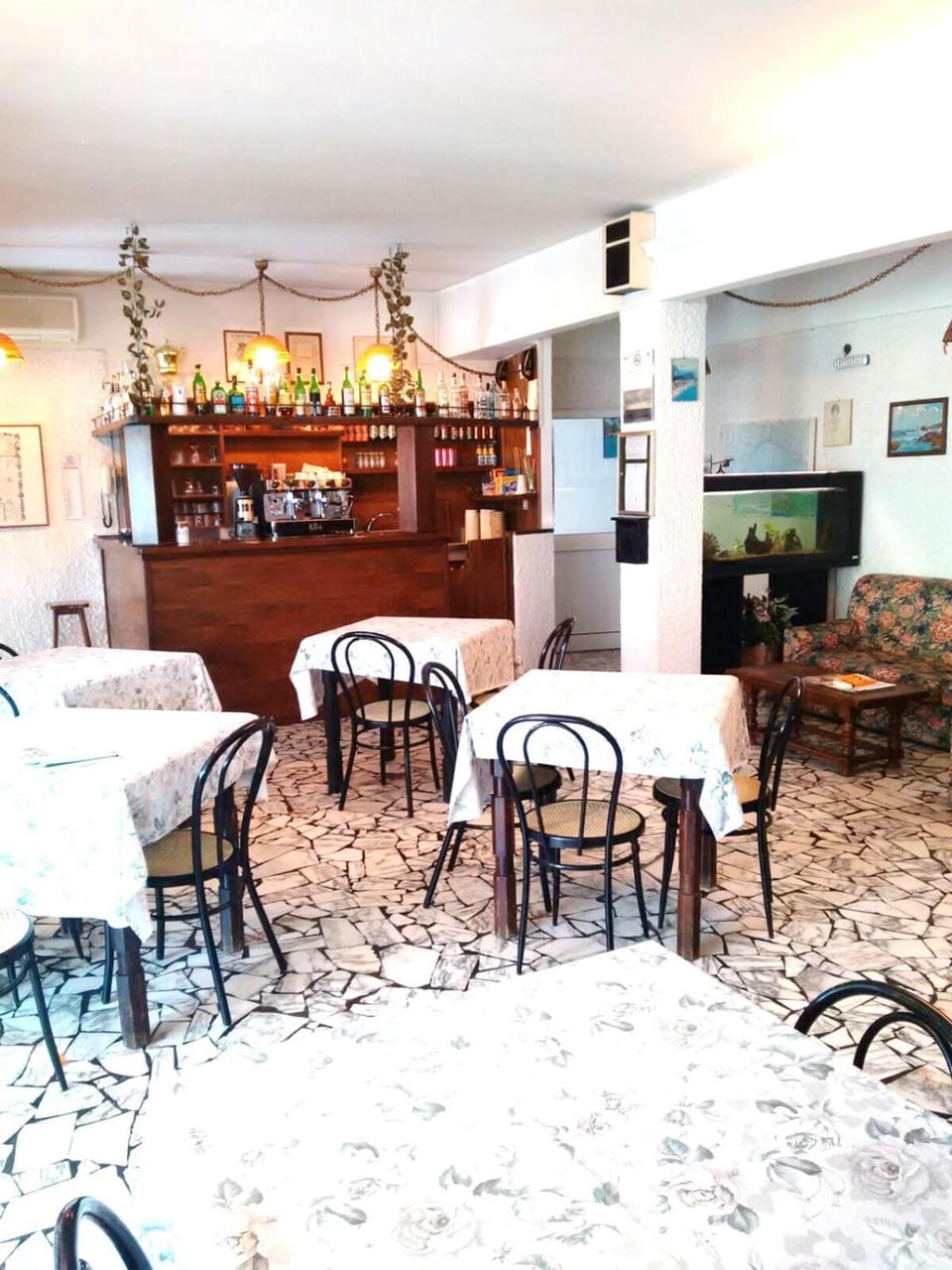 Bar/lounge