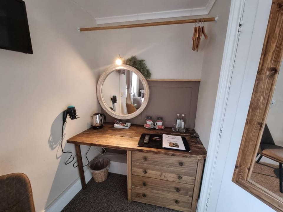 Creates Hotel in Forest of Dean