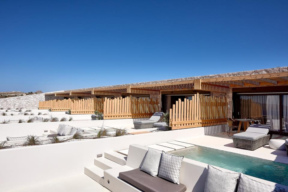 Cave Suites Milos Hotel in Milos