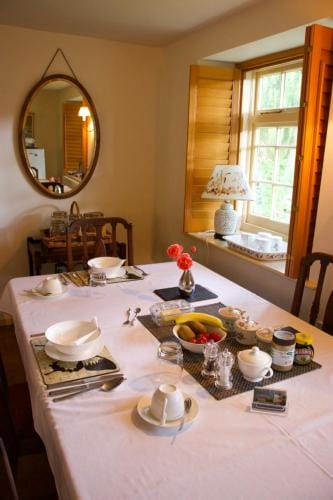 Bagnell Farm Cottage Hotel in South Somerset District