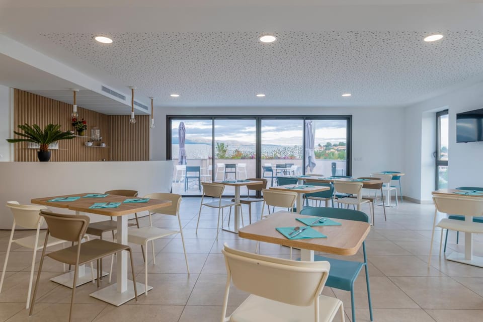 Lagrange Apart'Hotel Antibes Olympie Apartment hotel in Antibes