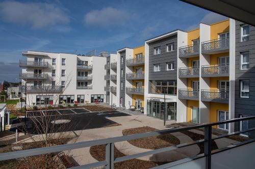 Residence DOMITYS - L'Athenee Hotel in Normandy