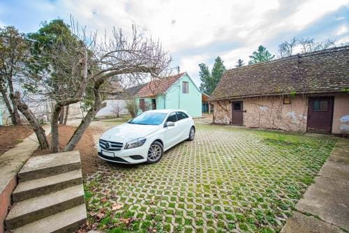 PB Urban Garden Stay with secured Parking Hotel in Vojvodina