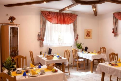 Ferienweingut Klaus Thiesen Gastezimmer und Apartments Hotel in Cochem-Zell