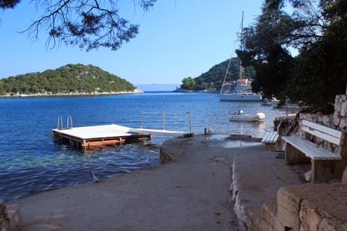 Apartments and rooms by the sea Zaklopatica, Lastovo - 8339 Hotel in Dubrovnik-Neretva County