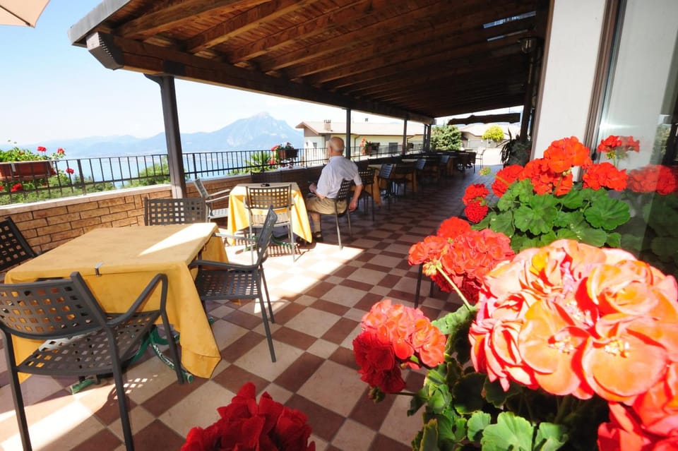 Hotel San Remo Hotel in San Zeno di Montagna