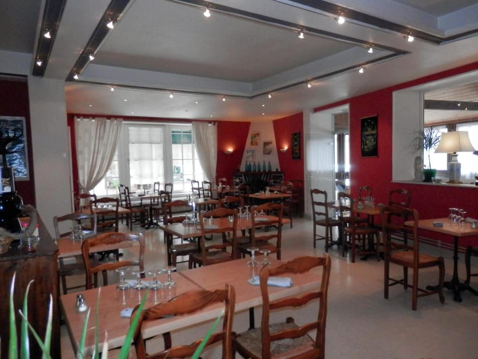 Le Lion d'Or Hotel in Auvergne-Rhône-Alpes
