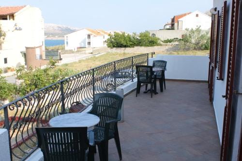 Rooms by the sea Pag - 278 Hotel in Zadar County