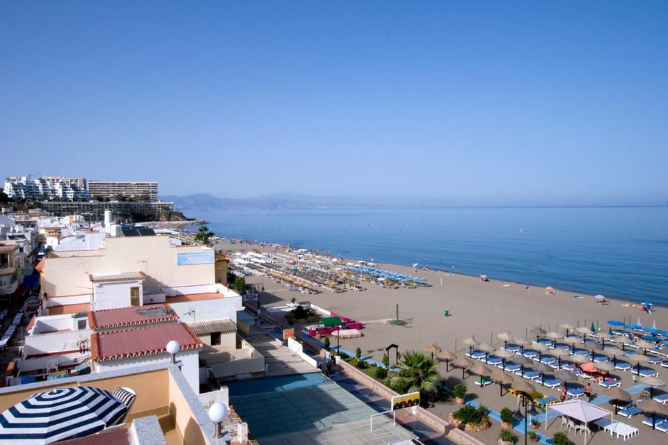 Carihuela Beach Apartamentos Hotel in Torremolinos