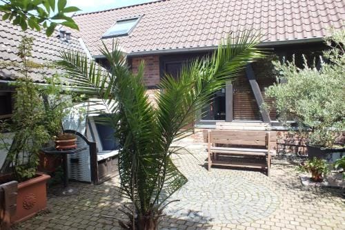 Pension Riverside in Leverkusen Hitdorf am Rhein - Zentral an der A1 und 59 Hotel in Leverkusen