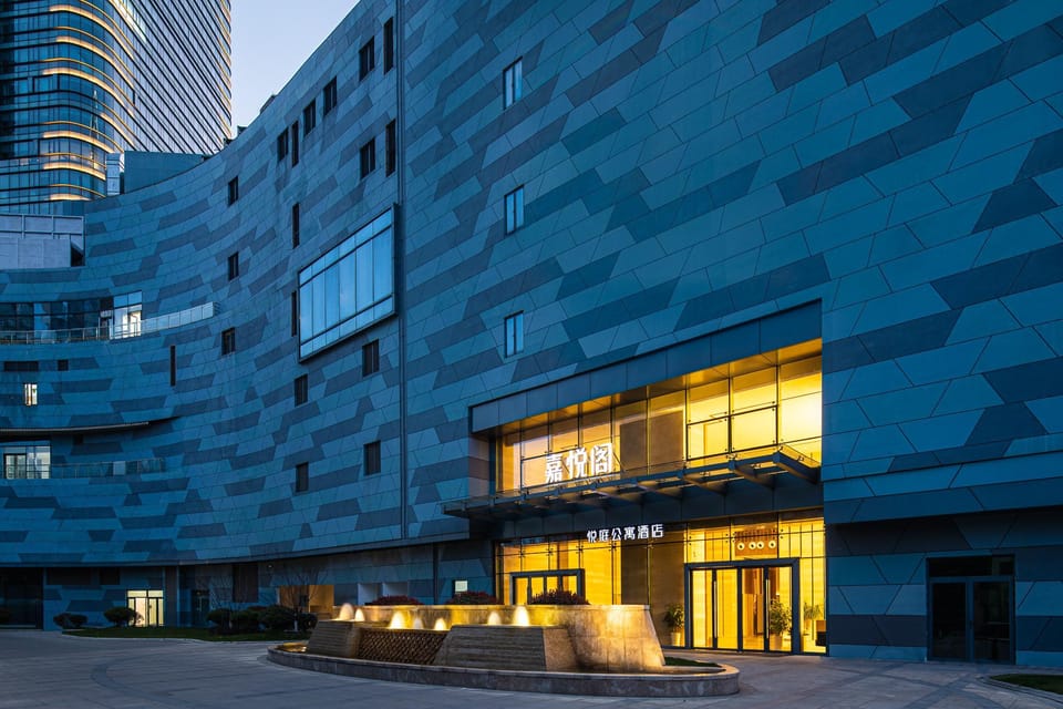 Joysuites Nantong Hotel in Suzhou