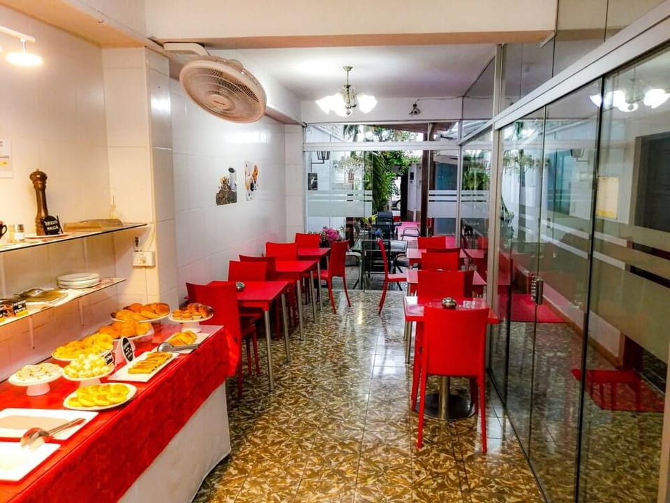 Buen Retiro Apart Hotel Apartment hotel in Santa Cruz de la Sierra