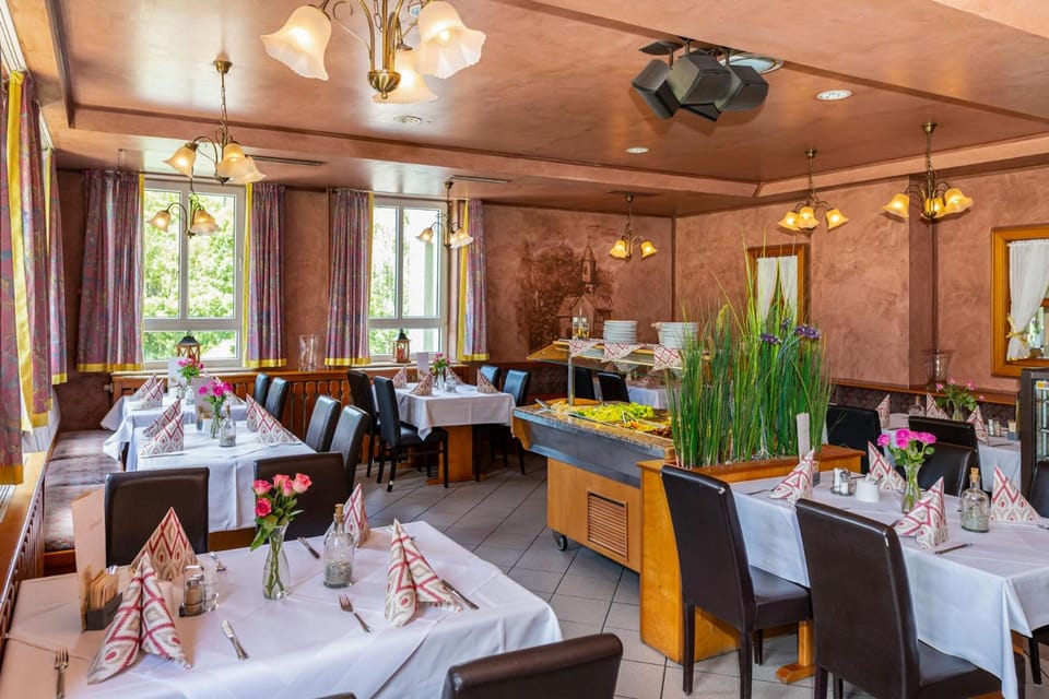 Landhotel Zum Niestetal Hotel in Hesse