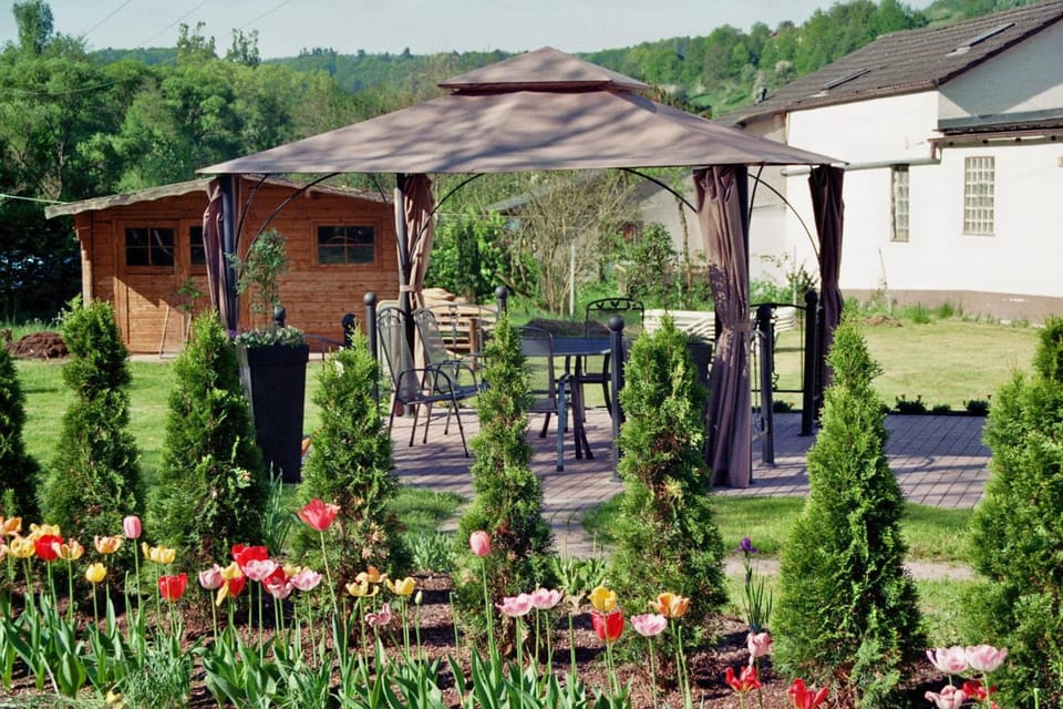 Zum Wiesengrund Hotel in Hesse