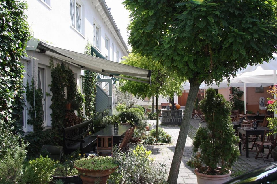 Hotel Gasthof Gruner Wald Hotel in Wiesbaden