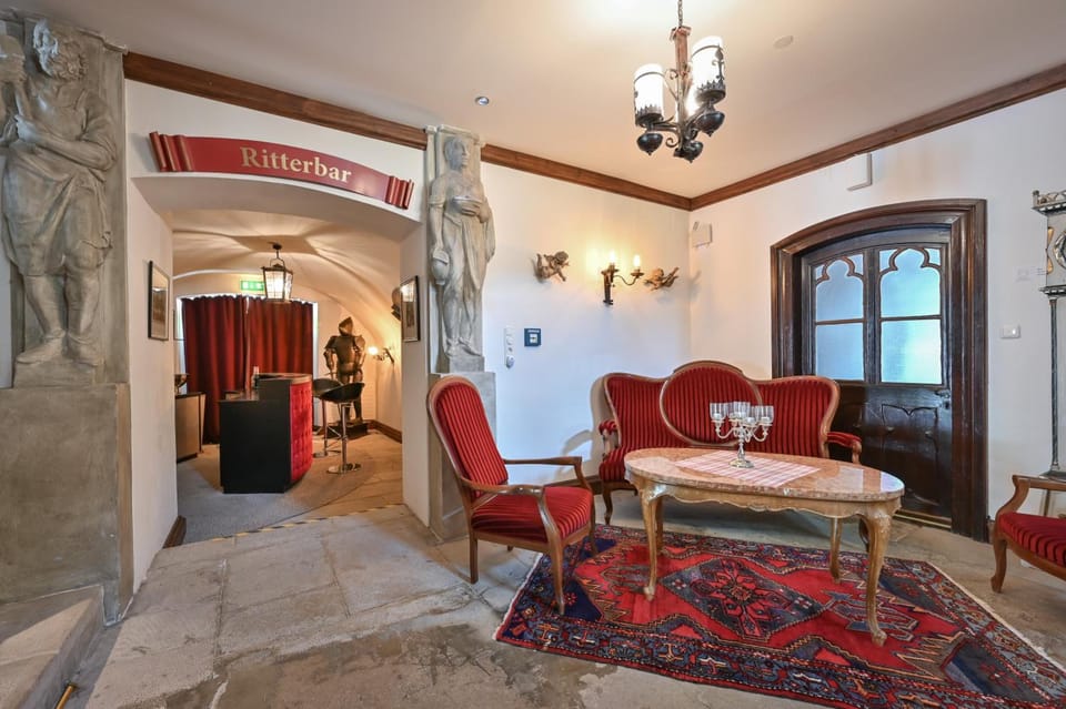 Schloss zu Hopferau Hotel in Fussen