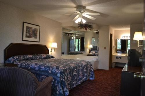 Apple Blossom Inn Motel in Eureka Springs