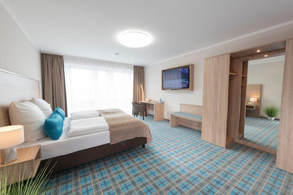 Shared lounge/TV area