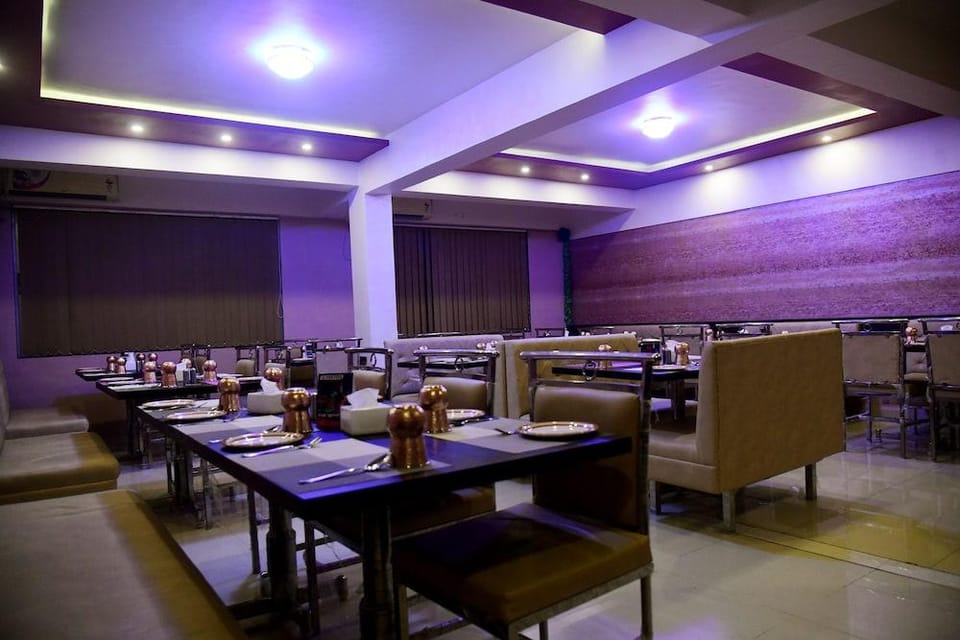 Hotel Monarch Center Point near Dahanu Beach, Bordi Hotel in Maharashtra