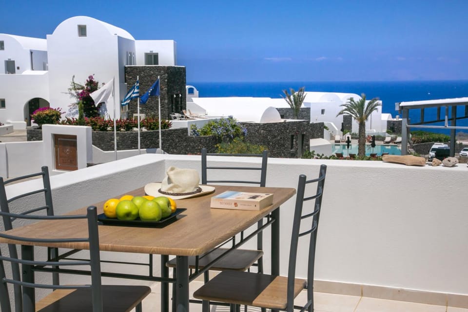Apanomeria Boutique Residence Hotel in Oia