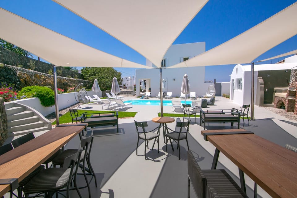 Apanomeria Boutique Residence Hotel in Oia