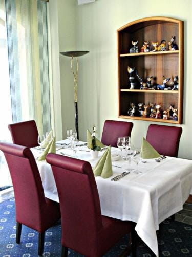 Weinhotel Hubertus Garni Hotel in Cochem-Zell