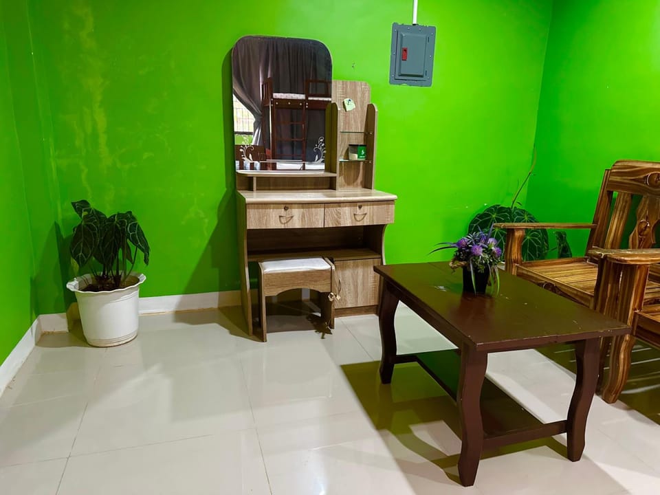 Rozay Travellers Inn Apartment hotel in Central Visayas