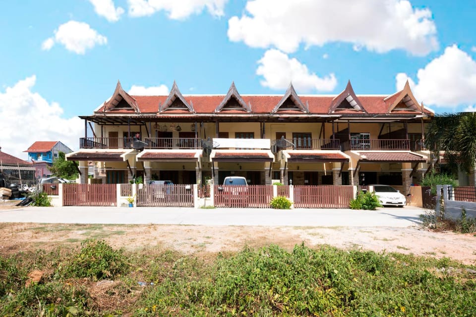 Andaman Place@baandon Apartment hotel in Thep Krasatti