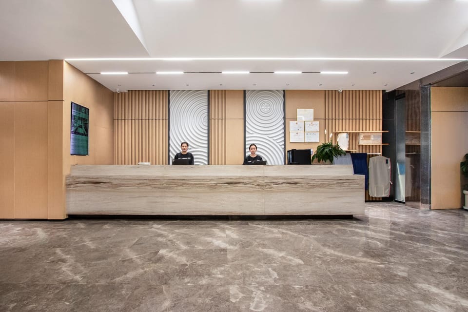 Atour Hotel Hangzhou Xiaoshan People's Square Hotel in Hangzhou
