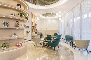 Atour Hotel Nanjing Hongshan Zoo Hotel in Nanjing