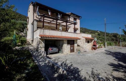 Apartments Vesna 2844 Hotel in Supetarska Draga