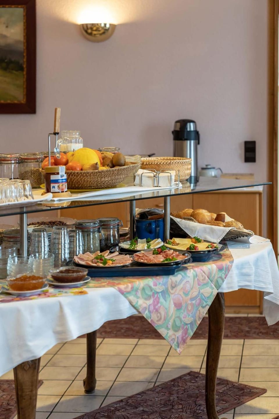 enjoyHotel garni Korntal Stuttgart b&b Parkplatz Sprinter Penny eTank Hotel in Stuttgart