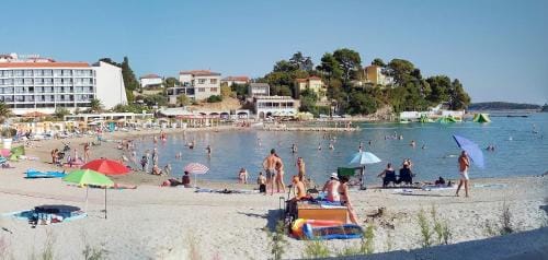 Double Room Banjol 11716b Hotel in Lika-Senj County