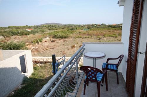 Triple Room Gornje selo 5170e Hotel in Split-Dalmatia County