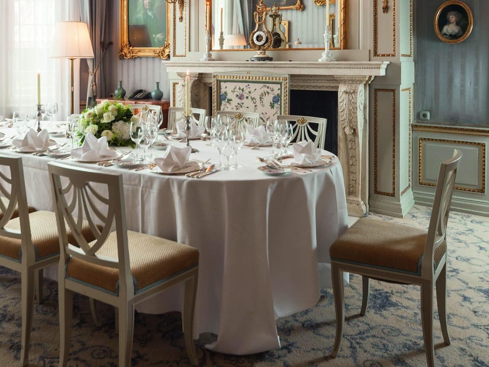 Schlosshotel Kronberg Hotel in Oberursel