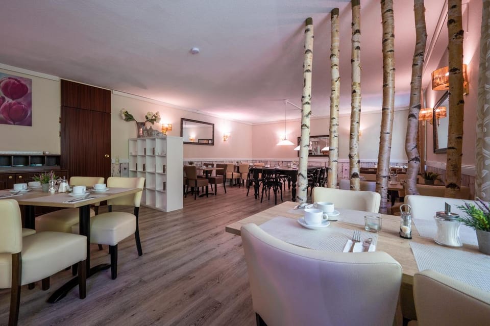 Hotel Waldkur Hotel in Leer