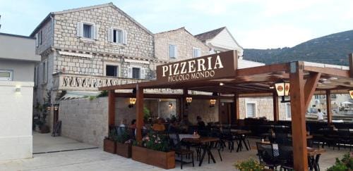 Apartments and rooms by the sea Vis - 2452 Hotel in Vis