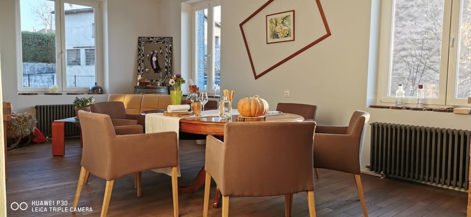 La Maison Fleur de Frangipanier Hotel in Auvergne-Rhône-Alpes