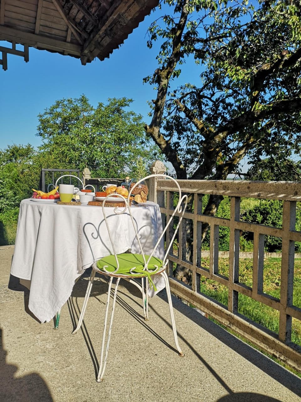 La Maison Fleur de Frangipanier Hotel in Auvergne-Rhône-Alpes