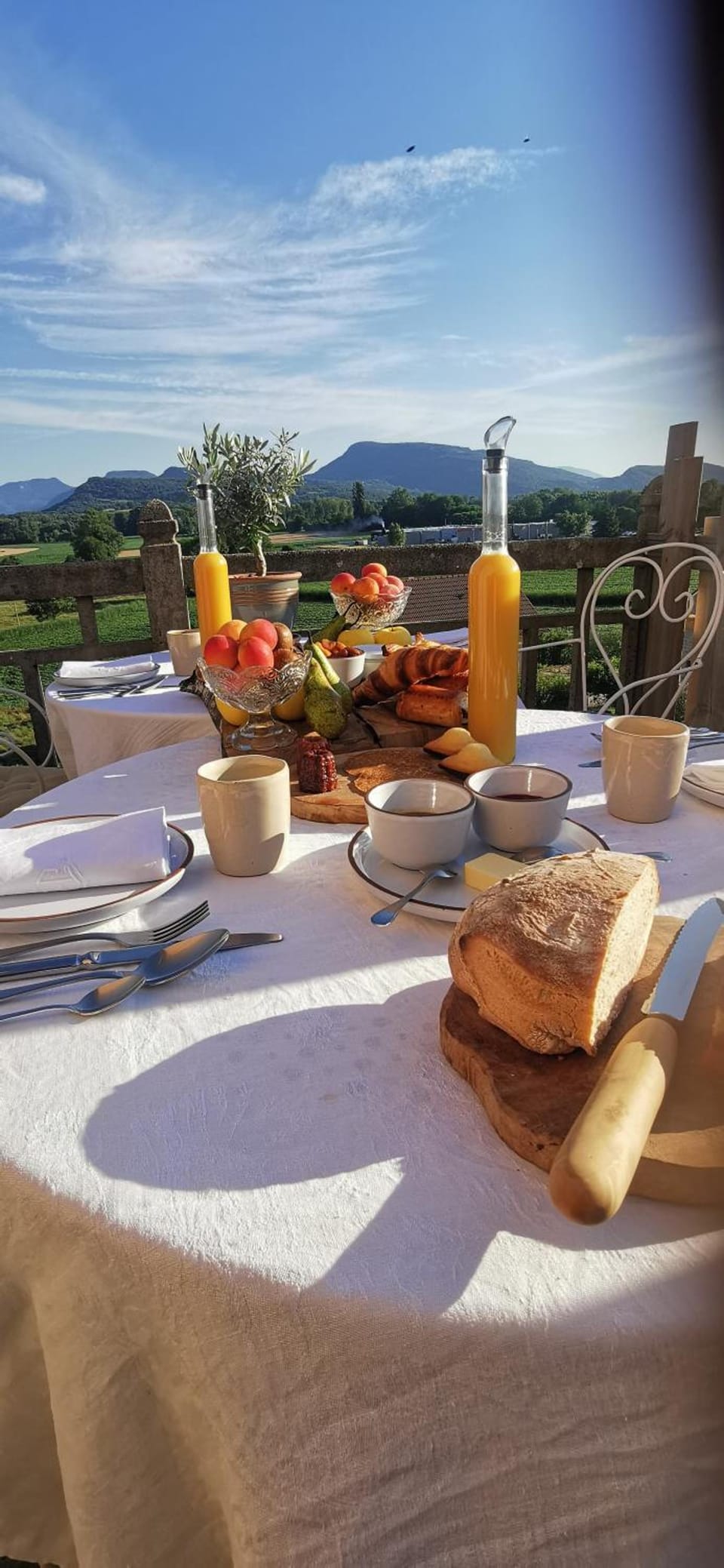 La Maison Fleur de Frangipanier Hotel in Auvergne-Rhône-Alpes