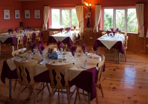 Keane's Bar & Restaurant Motel in County Clare