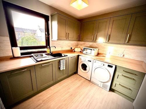 Grampian Serviced Apartments - Ladyhill Neuk - 1 Bedroom Apartment Hotel in Elgin