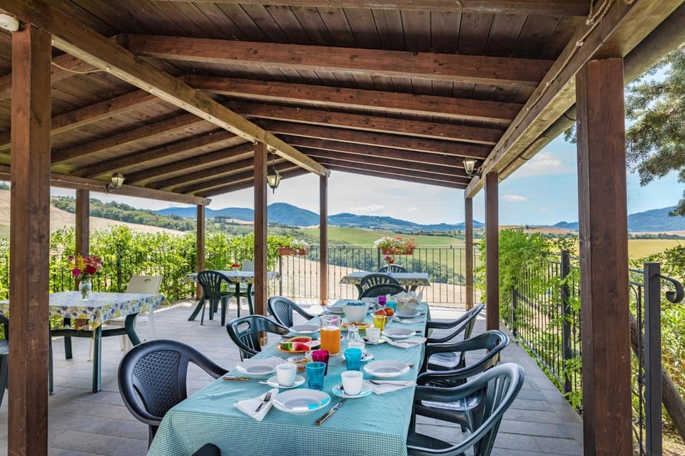 Agriturismo Colline di Volterra Hotel in Tuscany